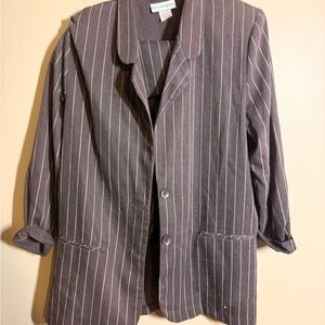 Vintage Women’s Gray Pinstripe Blazer and skirt